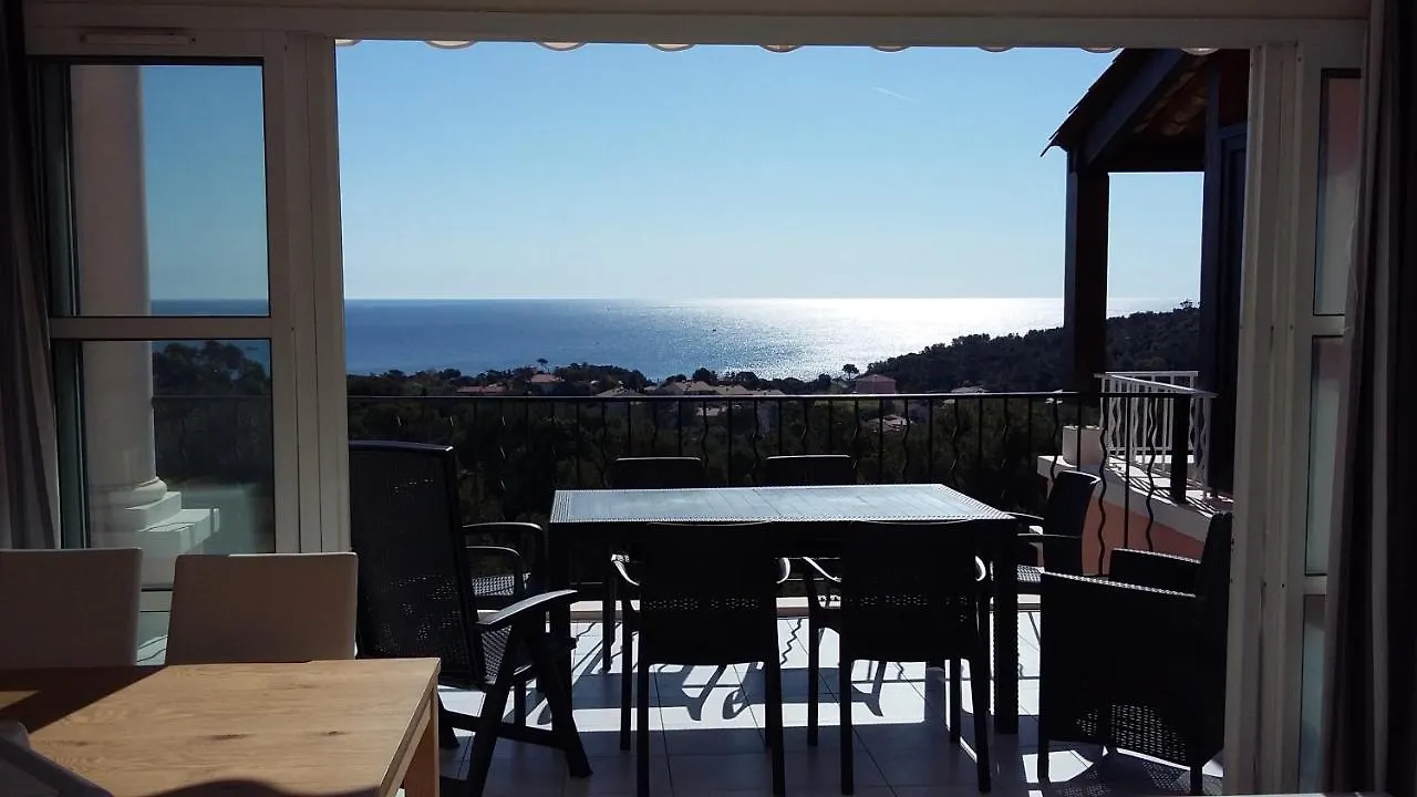 Cap Esterel Appart 6 Pers Vue Mer Classe 3 Etoiles Saint-Raphaël