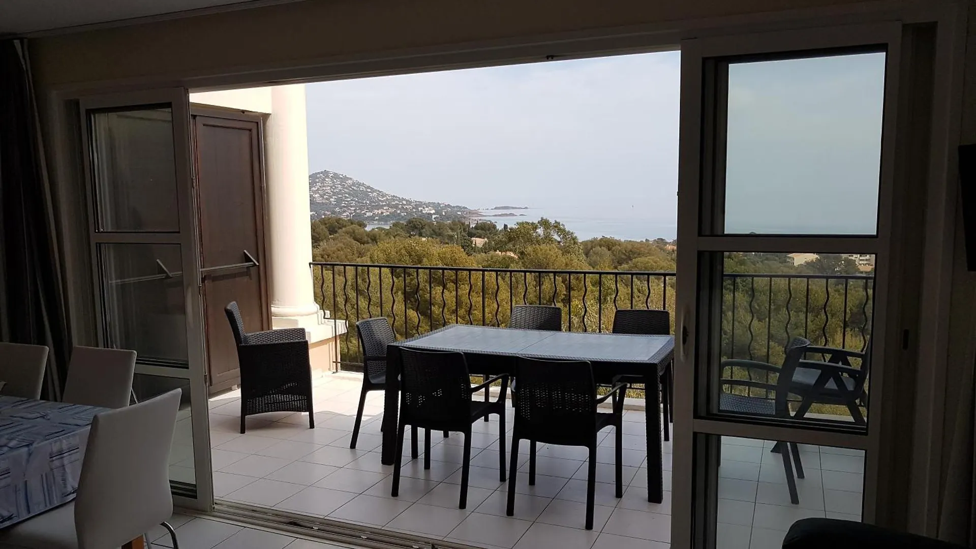 Cap Esterel Appart 6 Pers Vue Mer Classe 3 Etoiles Saint-Raphaël 0*,  Franciaország